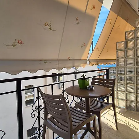 Augusto Ξενοδοχείο Σαράντα