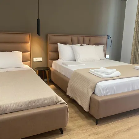 Hotel Augusto Sarande