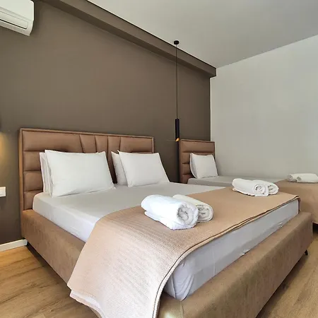 Augusto Hotel