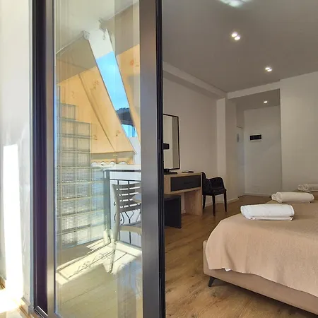 Augusto Hotel
